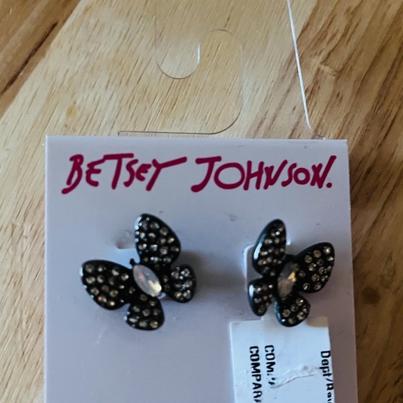 Betsey Johnson butterfly sparkly earrings NWT - Picture 2 of 4